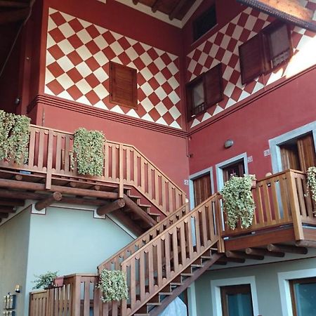 Case Vacanze Ai Burattini Adrara San Rocco Εξωτερικό φωτογραφία