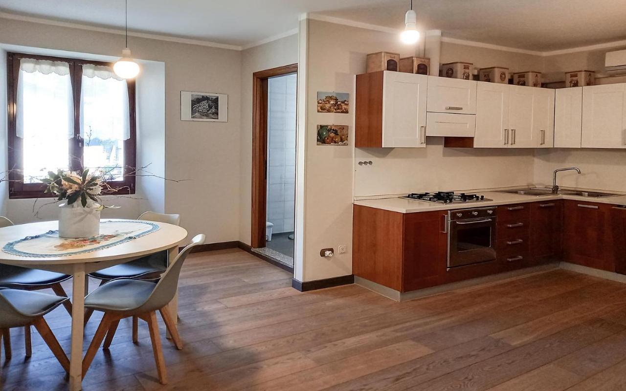 Case Vacanze Ai Burattini Adrara San Rocco Εξωτερικό φωτογραφία