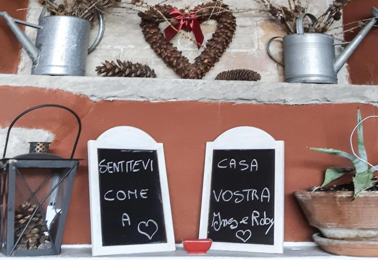Case Vacanze Ai Burattini Adrara San Rocco Εξωτερικό φωτογραφία